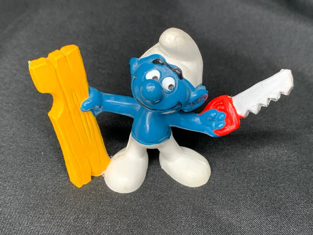 1979 Schleich Peyo Handy Smurf Carpenter Saw Wood #20112 Hong Kong Vintage